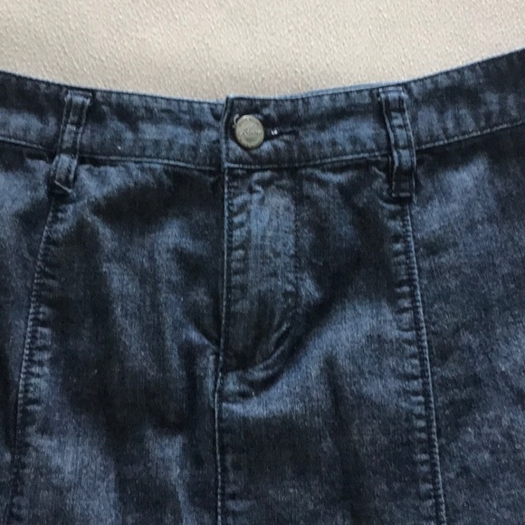 Denim skirt - Picture 2 of 3